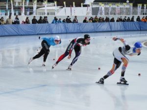 成年女子1000ｍ 澤田芽依選手（黒）